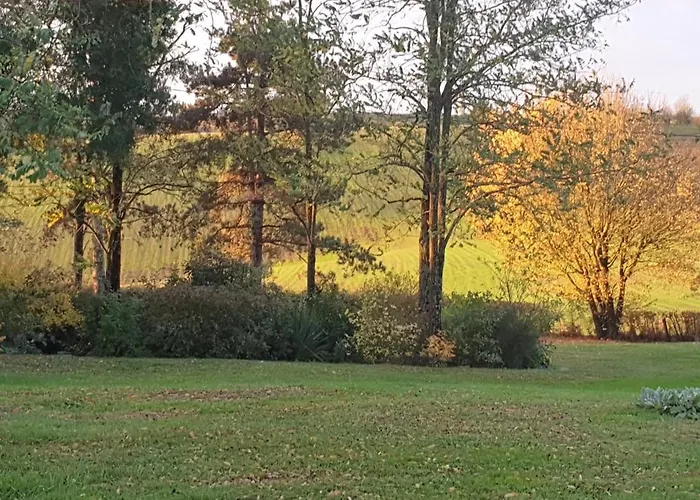 D'hote 40 M2 Tres Agreable Alojamento de Acomodação e Pequeno-almoço 3*